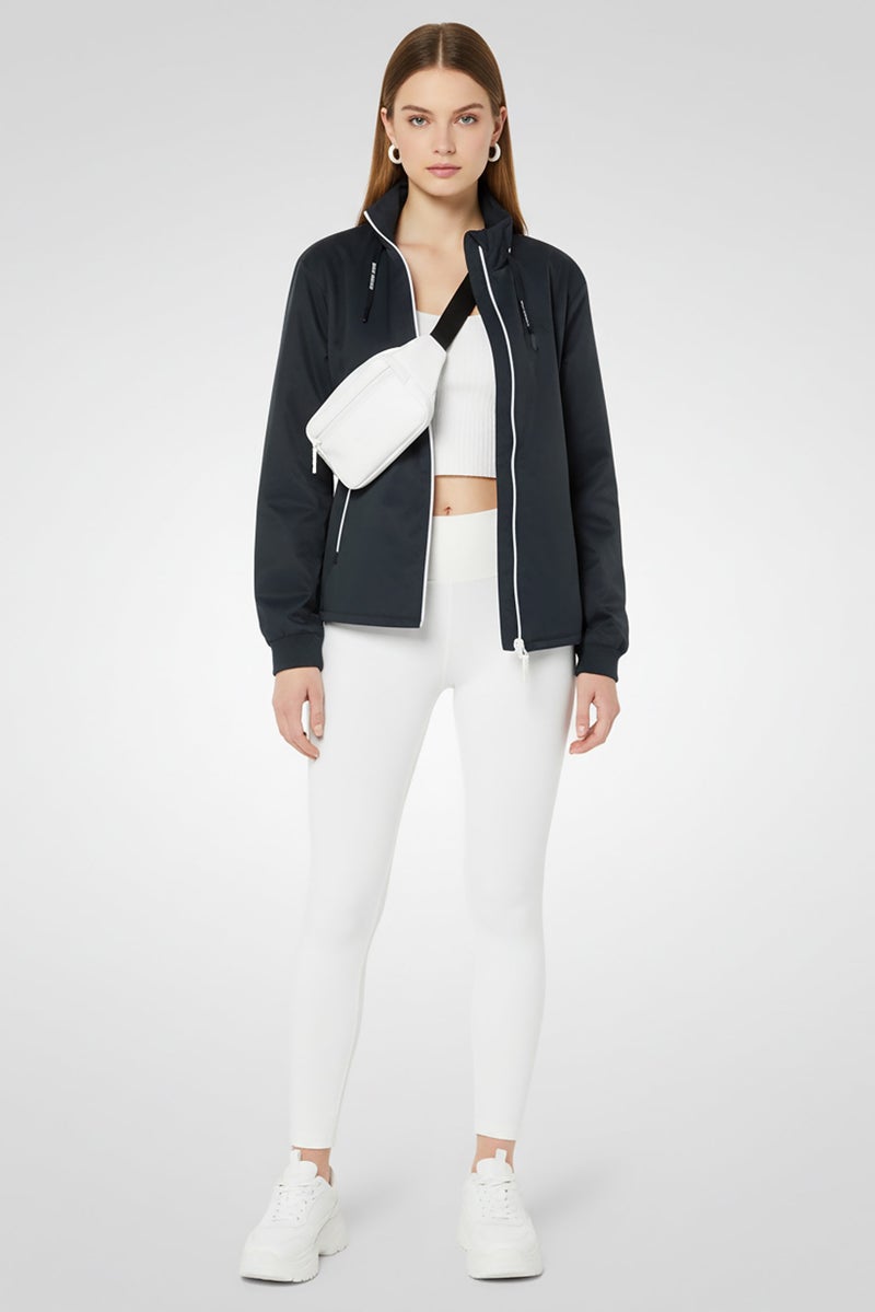 armani جاكيت باركا نسائي بشعار العلامة التجارية، أزرق داكن - Image 1